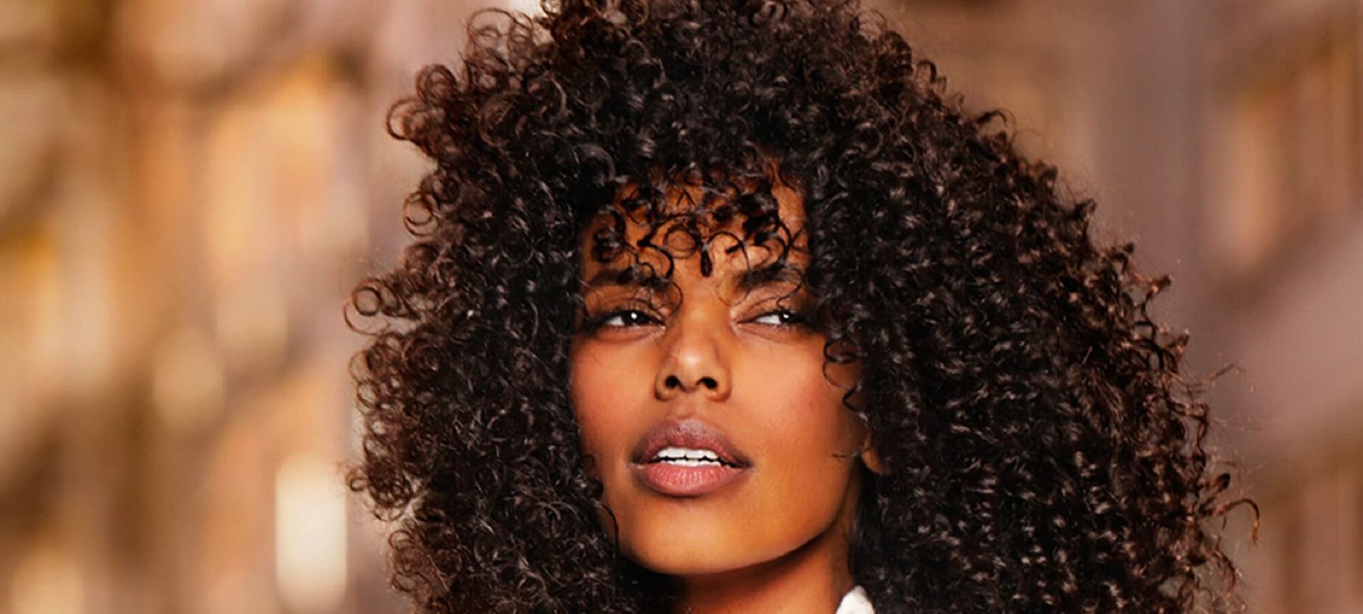 capelli-ricci-addio-effetto-crespo